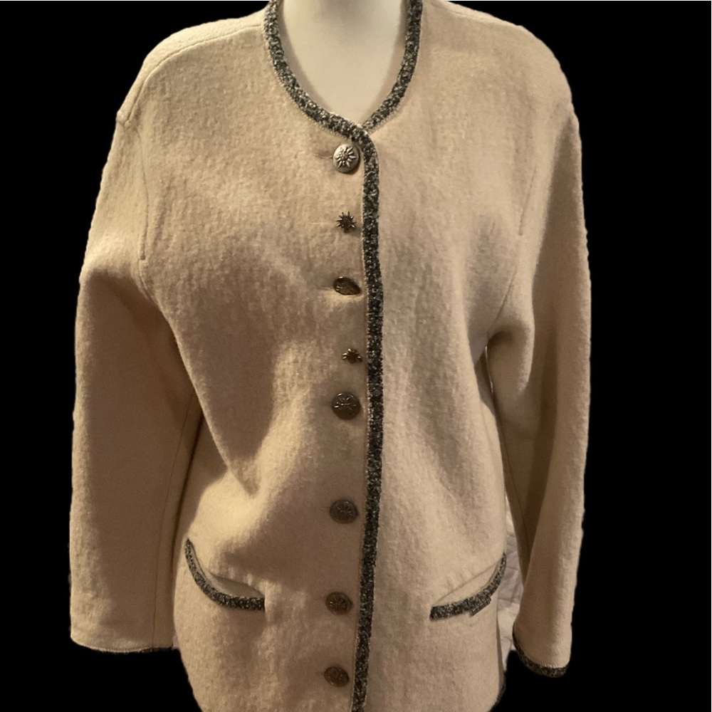 “GEIGER” Off White Vintage Wool Made In Austria Jacket.